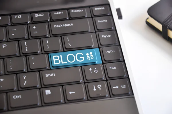 Blog button on laptop keyboard — Stock Photo, Image