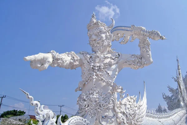 Dekoration i kyrkan av wat rong khun, chiang rai, thailand — Stockfoto