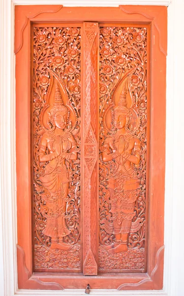 Porte en bois au temple dans le nord, Thaïlande . — Photo