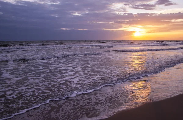 Prachtige zee zonsondergang. — Stockfoto