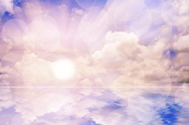 arka plan gökyüzü ve su.