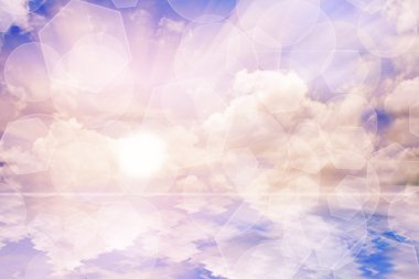 arka plan gökyüzü ve su.