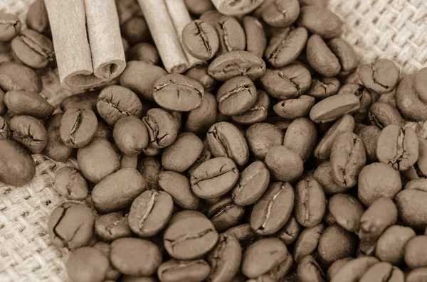 Kávé és fekete fahéj & whitw — Stock Fotó