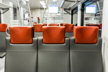 Elektrikli tren stadler modern deri koltuklu..