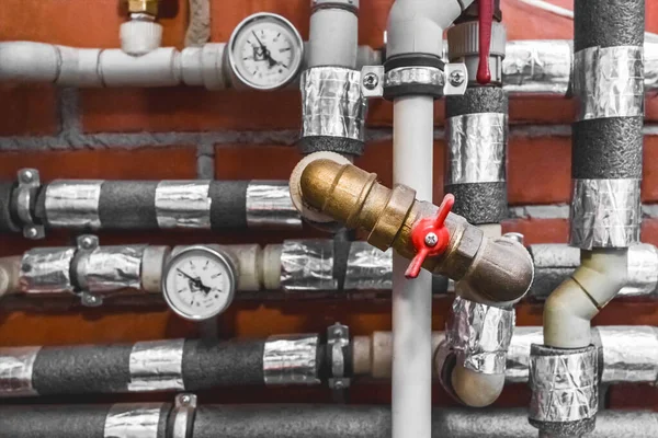 Sistema Tubería Agua Aislada Válvula Unidad Calefacción Una Empresa Industrial — Foto de Stock