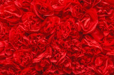 Kırmızı renkli kağıt gül desenli arka plan, soyut desenli duvar kağıdı, el yapımı çiçekler..