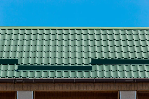 Metal Structure Iron Tile Roof Covering House Background — Stock Photo, Image