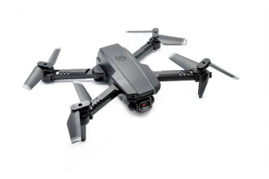 Siyah modern helikopterin beyaz arka planda izole edilmiş kamera görüntüsü..