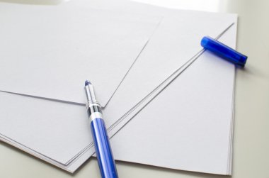 Beyaz masa ofis durumu