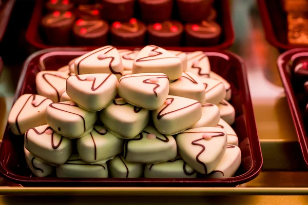 Pastelería con una variedad de pasteles — Foto de Stock
