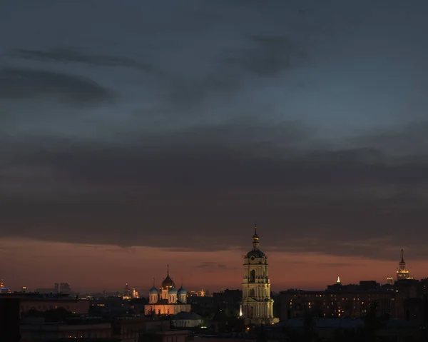 Nachtelijk Stadsbeeld Met Novospassky Klooster Klokkentoren — Stockfoto