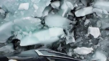 Antarktika okyanus yüzey üzerinde yüzen buz.