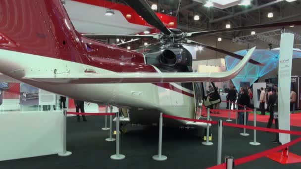 Aussicht und Innenraum Executive vip Hubschrauber. — Stockvideo