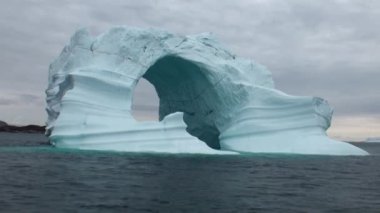 Galapagos Adaları olarak Darwin kemer gibi buzdağı kemer