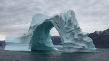 Galapagos Adaları olarak Darwin kemer gibi buzdağı kemer