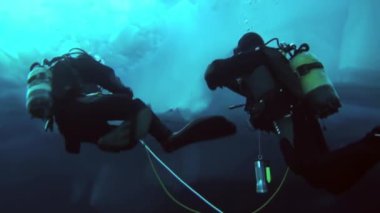 Arctic coğrafi Kuzey Kutbu'ndaki tüplü dalış.