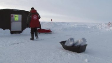 Barneo kutup Kuzey Kutbu buz turist kamp.