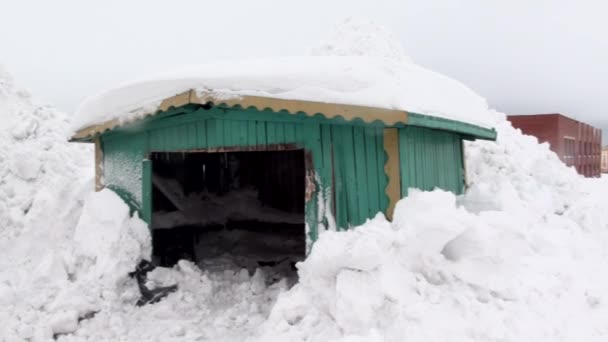 풍경과 스발바르에 Barentsburg의 건물 — 비디오