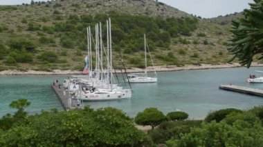 Yat ve tekne Marina Sibenik Hırvatistan'ın.
