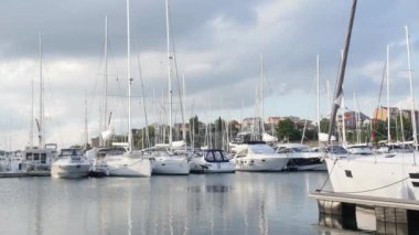 Yat ve tekne Marina Sibenik Hırvatistan'ın.