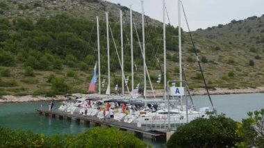 Yat ve tekne Marina Sibenik Hırvatistan'ın.