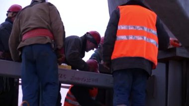 Heykel İşçisi ve Çiftçi Kadın Kurulumu.