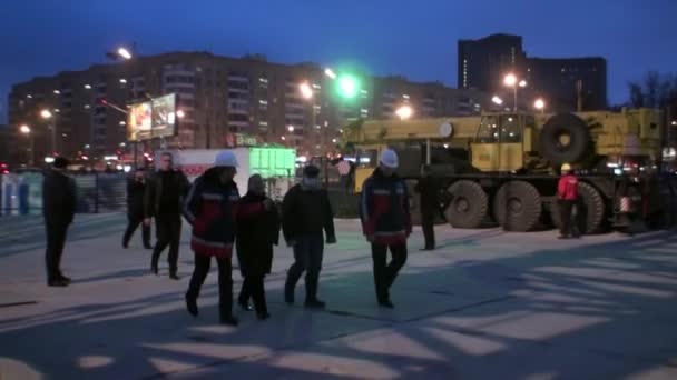 Der Bau der Skulptur Arbeiter und Kolchosfrau wurde von Vera Muchina ausgeführt — Stockvideo