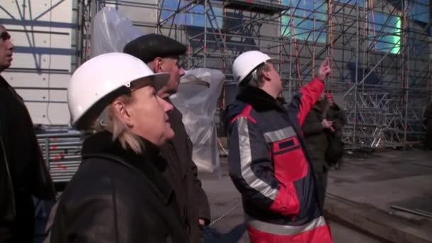 Byggande av skulptur Arbetare och Kolkhoz Kvinna gjordes av Vera Mukhina — Stockvideo
