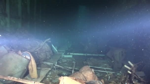 Προσωπικά πράγματα των νεκρών στο υποβρύχιο ναυάγιο Salem Express. — Αρχείο Βίντεο