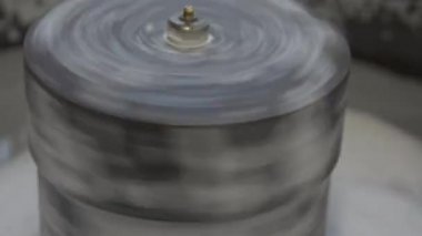Paslanmaz çelik boruların üretimi için boru çekme makinesi elementi.