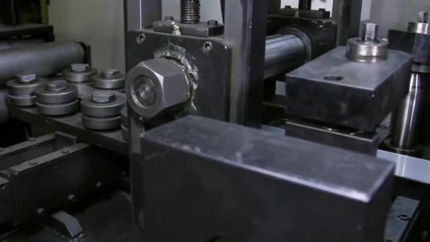 Manufacture of metal strip from stainless steel on rolling machines. — Stock Video