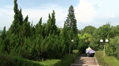 Çin 'in Yunnan Eyaleti' ndeki Fuxian Gölü sahilindeki Panorama..