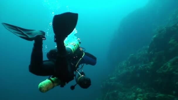 贝加尔湖海底潜水员旅行者. — 图库视频影像