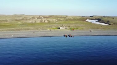 Arkadaki Novaya Zemlya çölünde Arktik Okyanusu 'nun hava manzarası.