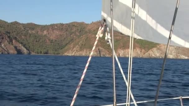 Details and ropes on deck of yacht. — Stock Video