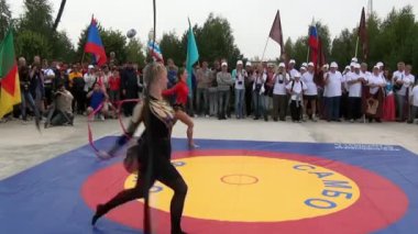 Uluslararası takım zaferi ve spor festivali.