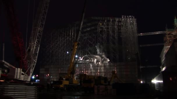Construction de la sculpture Travailleur et femme kolkhoze a été faite par Vera Mukhina — Video