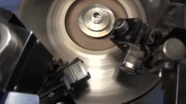 Üretim ve elmas üretim ve hakim parlak.