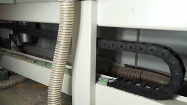 Ahşap ve mobilya Sektöründe Otomatik Cnc Yönlendirici İşleme Merkezi.