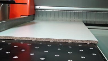 Ahşap ve mobilya Sektöründe Otomatik Cnc Yönlendirici İşleme Merkezi.