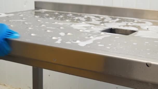 Очистка стола для резки . — стоковое видео