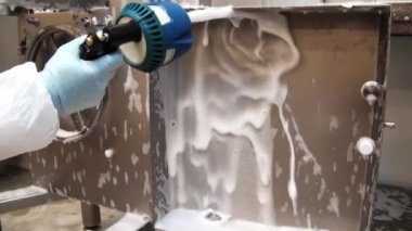 Etin deterjan artıkları Temizleme.