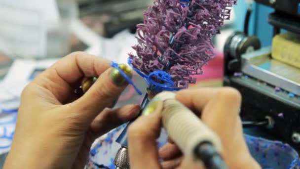 Maken van wax mallen voor sieraden. — Stockvideo