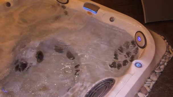 Luksusowy Apartament wnętrz Jacuzzi, łaźnię turecką, Spa. — Wideo stockowe