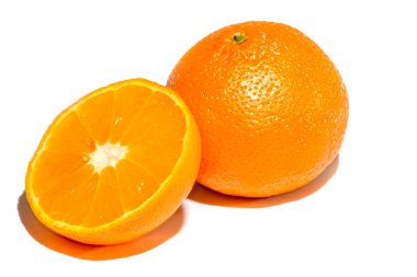 Turuncu yakın çekim üzerine beyaz 