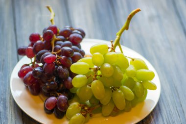 üzüm yeşil ahşap