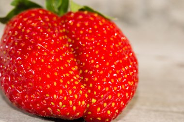 çilek kırmızı organik