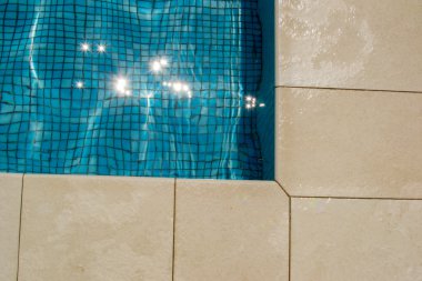 Yüzme Havuzu turkuaz