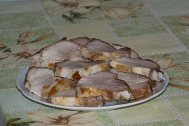 et parçalar koparıp