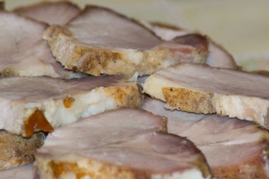 et parçalar koparıp